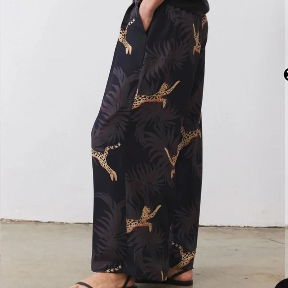 Ruti Front Pleat Wide Leg Pants in Jungle Cheetah - Picture 7 of 8